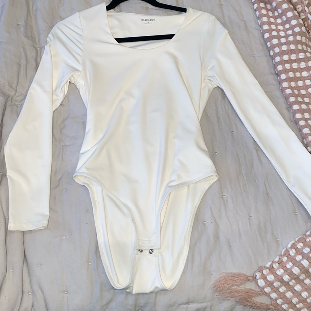 XS, old navy, white body suit. Worn 1 time